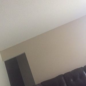 Meet your Posher, Hezron